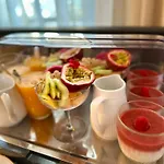 Le Numero 10 Bed & Breakfast Bernis