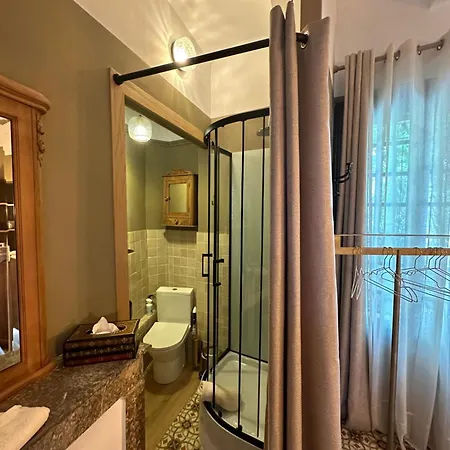 Le Numéro 10 3* Bernis