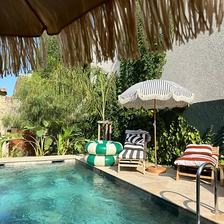 Le Numéro 10 3* Bernis