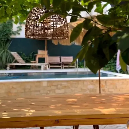 Le Numero 10 3* Bernis