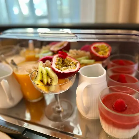 Le Numero 10 Bed & Breakfast Bernis